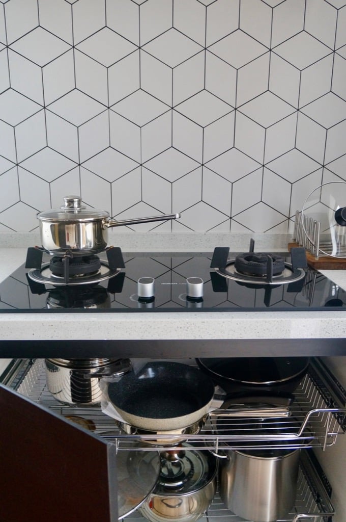 hob cabinet with pull out racks